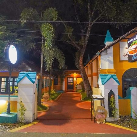 Bed and Breakfast Elphinstone Residency Коччи Экстерьер фото