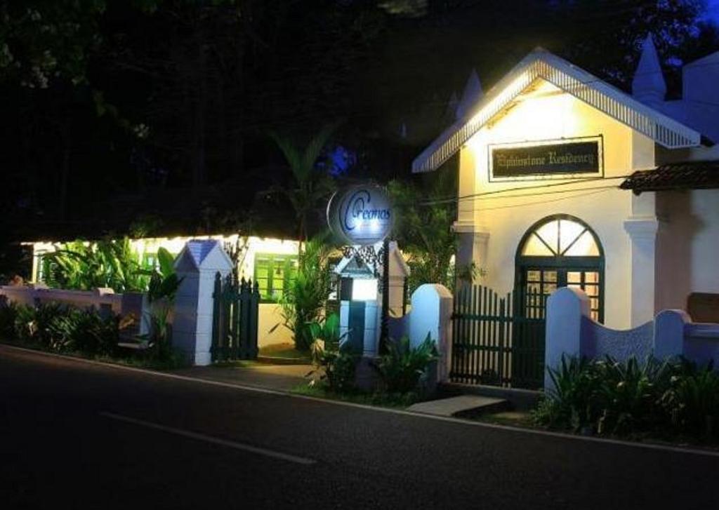 Bed and Breakfast Elphinstone Residency Коччи Экстерьер фото