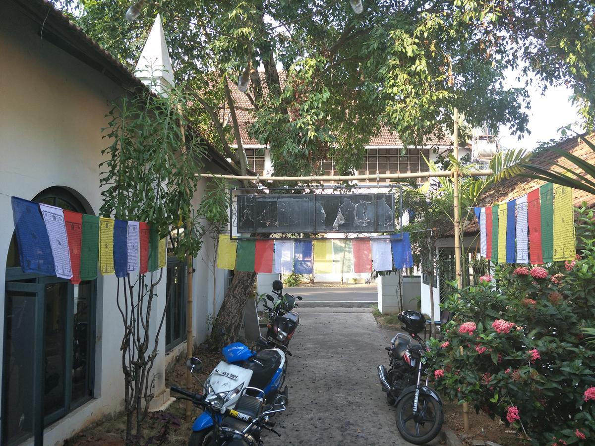 Bed and Breakfast Elphinstone Residency Коччи Экстерьер фото