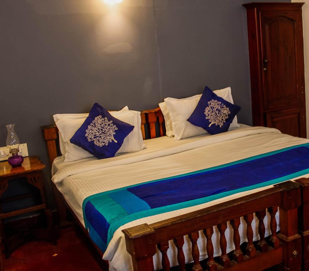 Bed and Breakfast Elphinstone Residency Коччи Экстерьер фото